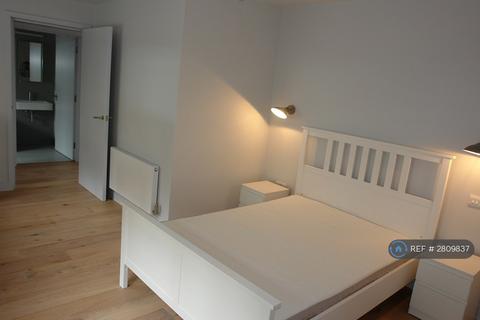 1 bedroom flat to rent, Athelstane Mews, London, N4