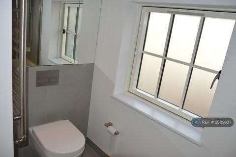 1 bedroom flat to rent, Athelstane Mews, London, N4