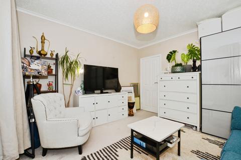1 bedroom ground floor flat for sale, Oxhey Drive, Watford, WD19