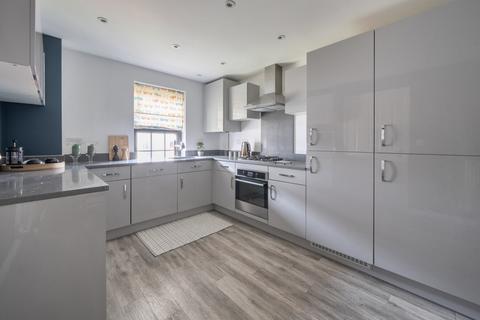 4 bedroom terraced house for sale, Epsom Avenue, Towcester, Northamptonshire, NN12