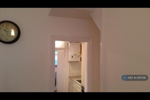 3 bedroom terraced house to rent, Norfolk Road, London, E6