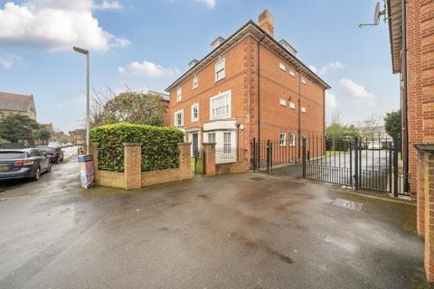Brownlow Lodge,  Brownlow Road,  Reading,  RG1