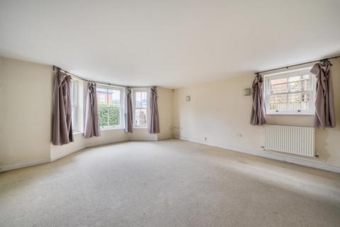 2 bedroom flat for sale, Brownlow Lodge,  Brownlow Road,  Reading,  RG1
