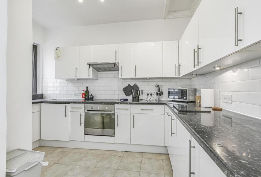 1b 241-243 baker street 2 09.03 .png