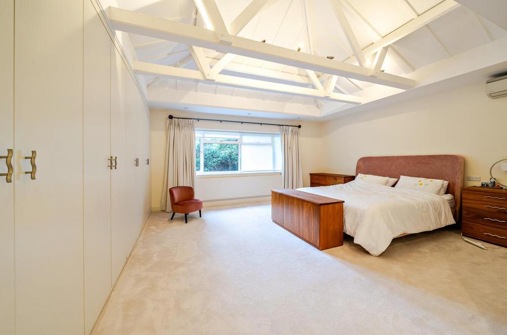 Davidson Frost-Wellings, DFW, Barnet Lane, Elstree