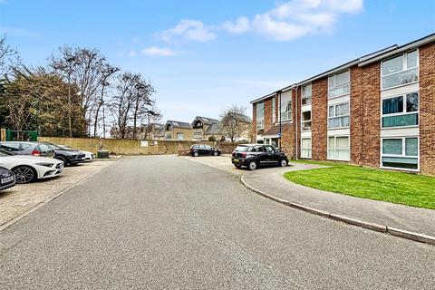 2 bedroom apartment for sale, Oakley Close, Isleworth TW7