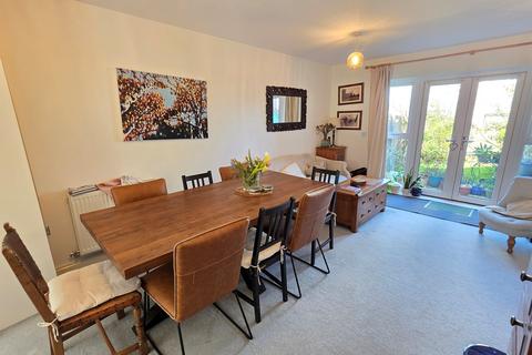 3 bedroom townhouse for sale, Stilton Close, Aylesbury
