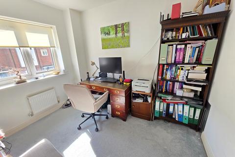 3 bedroom townhouse for sale, Stilton Close, Aylesbury