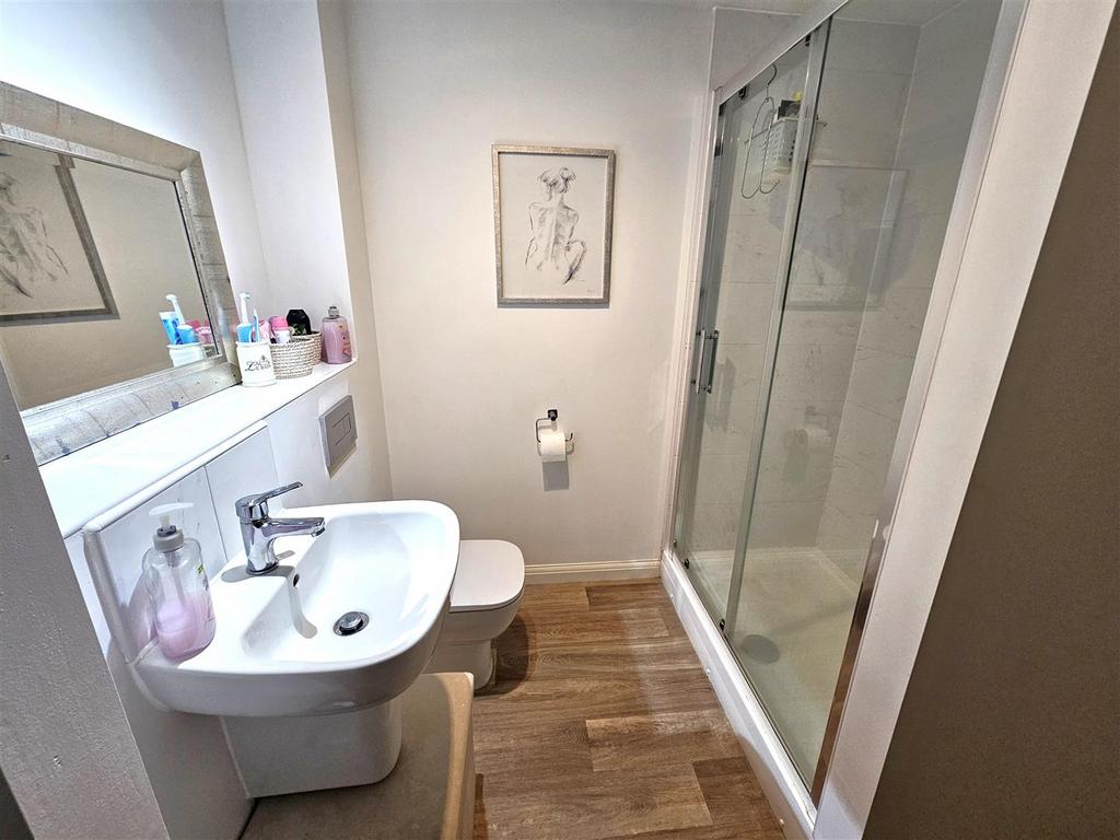 Shower Room.jpg