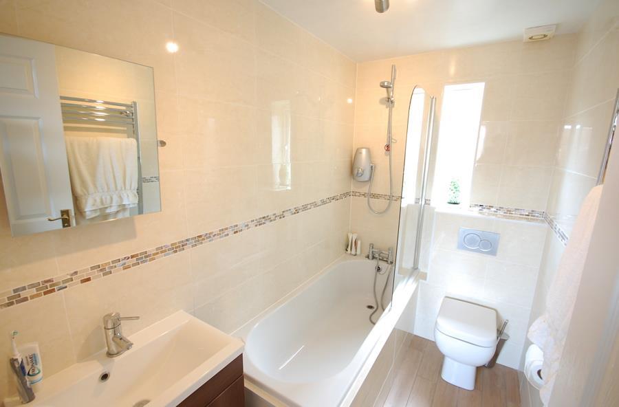 Bathroom.JPG