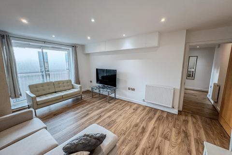2 bedroom flat to rent, London, E14