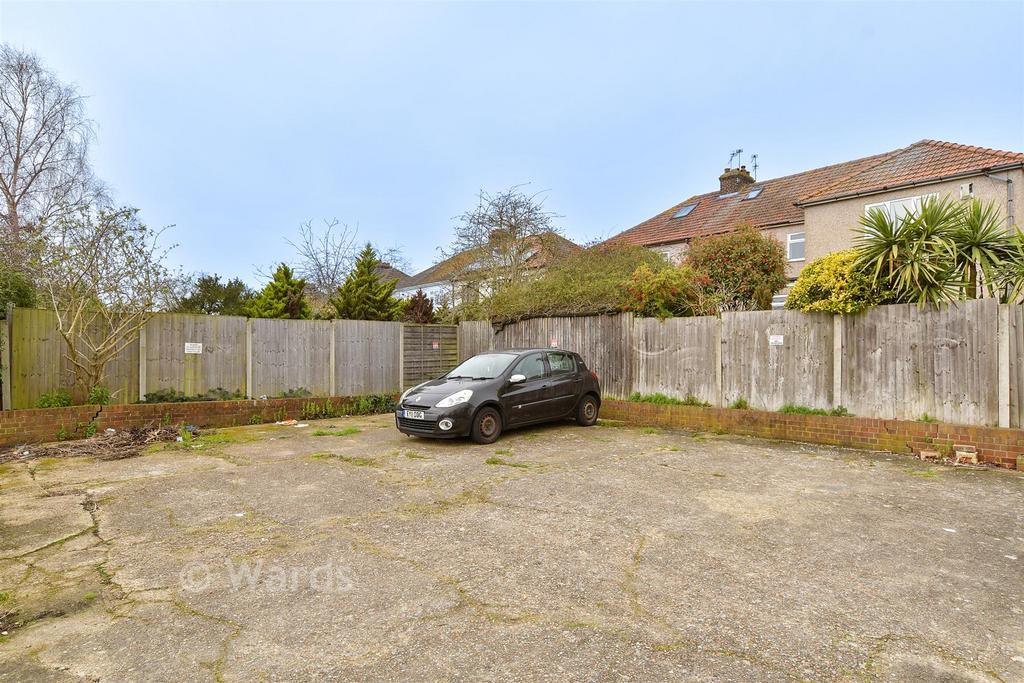 Driveway/Parking