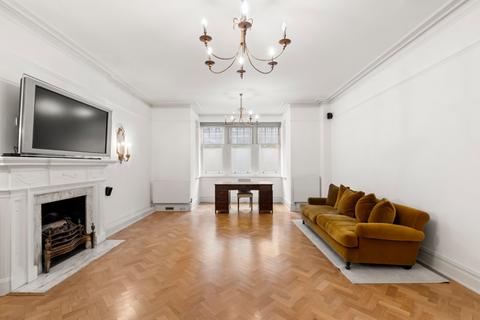 2 bedroom flat to rent, Queen's Gate, South Kensington, London