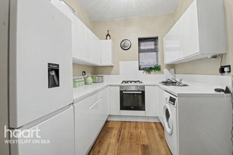 3 bedroom flat for sale, Park Street, WESTCLIFF-ON-SEA
