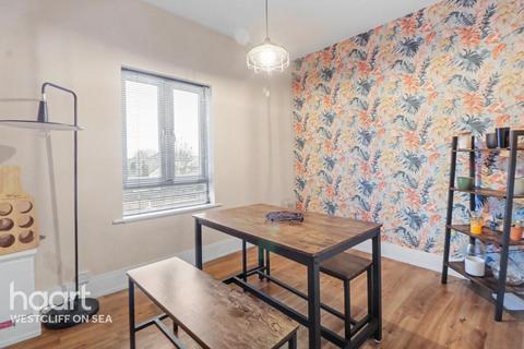 3 bedroom flat for sale, Park Street, WESTCLIFF-ON-SEA