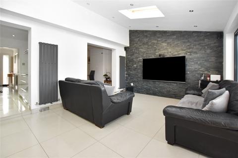 4 bedroom semi-detached house for sale, Cumberland Drive, Bexleyheath, DA7