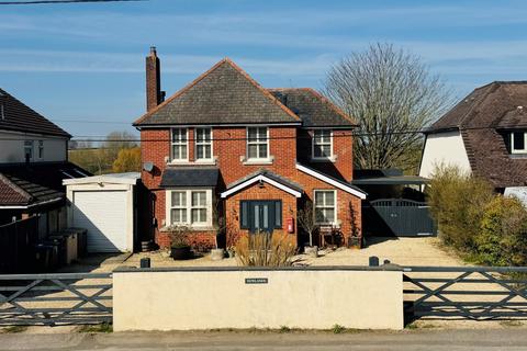 undefined, Winterbourne Earls, Salisbury, Wiltshire, SP4