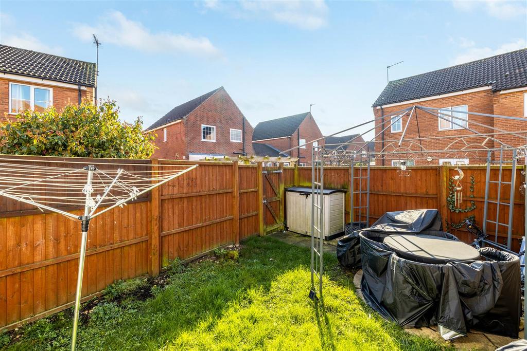 51 Saddlers Way (Fishtoft)-5.jpg
