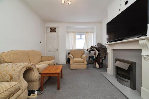 2 bedroom terraced house for sale, Marlborough Avenue, Hull