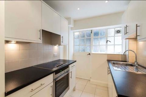 2 bedroom flat to rent, Fulham Road, London SW3