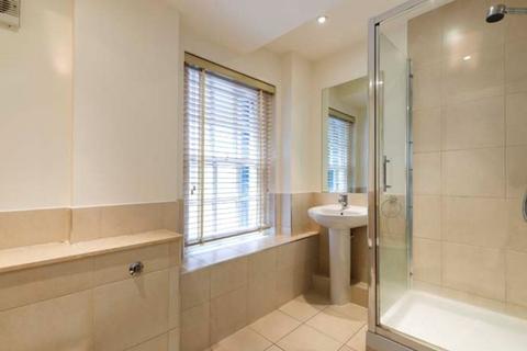 2 bedroom flat to rent, Fulham Road, London SW3