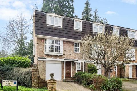 4 bedroom end of terrace house to rent - Westbury Lodge Close