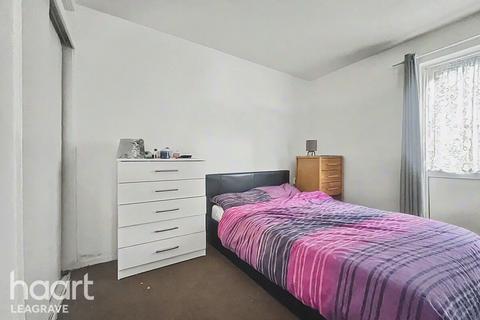 1 bedroom maisonette for sale, Winchester Gardens, Luton