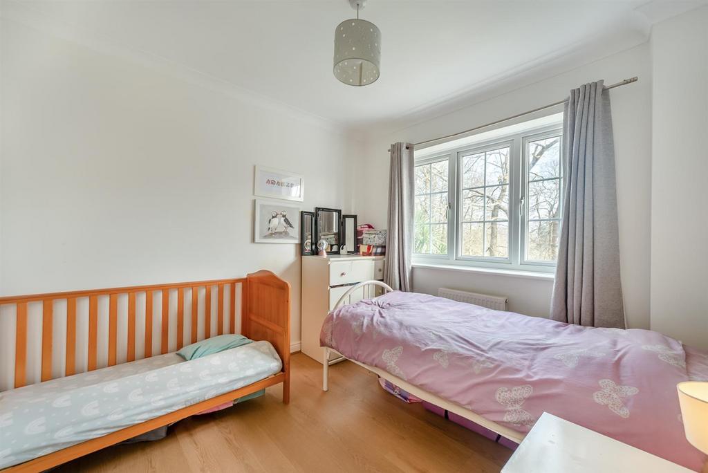 8681013-interior16.jpg
