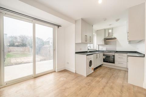 3 bedroom house to rent, Hadley Gardens, Southall UB2
