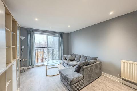 2 bedroom flat to rent, Settlers Court, E14