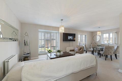 2 bedroom apartment for sale, Queen Street, Kings Hill, ME19 4JP
