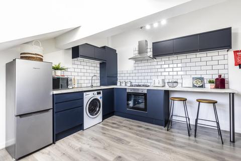 2 bedroom flat to rent, Queens Road, Leeds LS6