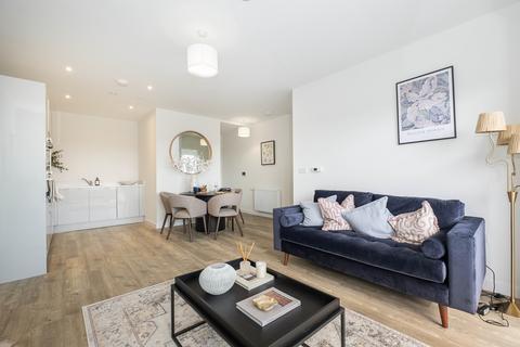 1 bedroom apartment to rent, Elmsleigh Road Staines TW18