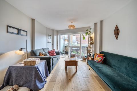 1 bedroom apartment for sale, Glengall Road, London