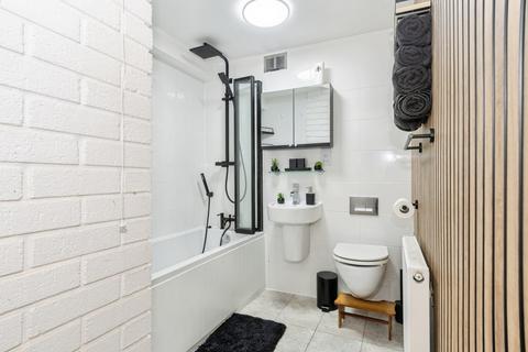 undefined, Fistral Crescent, Newquay, Cornwall, TR7