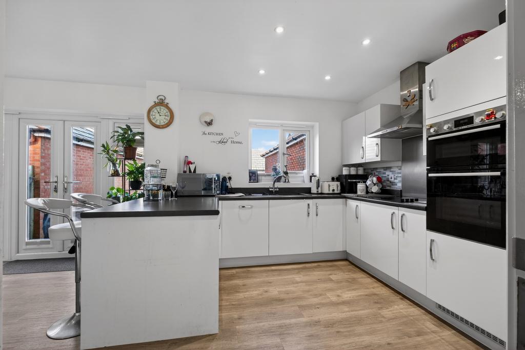 Kitchen (2)