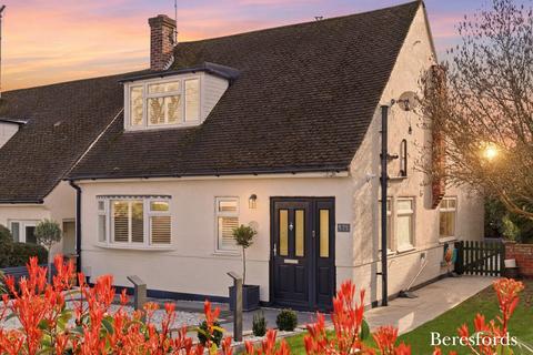 3 bedroom detached house for sale, Hanging Hill Lane, Hutton, CM13