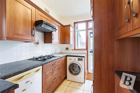 3 bedroom house for sale, Cambridge Avenue, Gidea Park, RM2