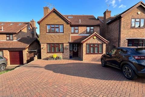 4 bedroom detached house for sale, Paget Drive, Billericay CM12