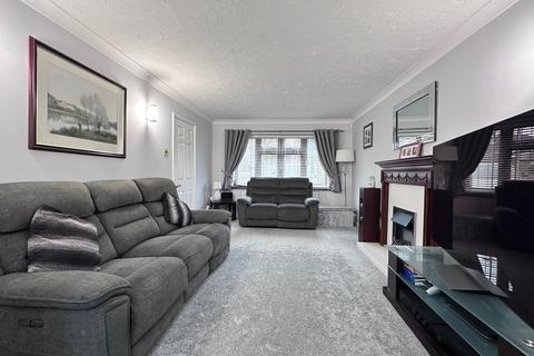 4 bedroom detached house for sale, Paget Drive, Billericay CM12