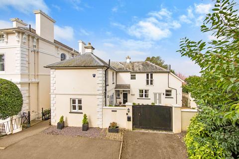 4 bedroom detached house for sale, Broadwater Down, Tunbridge Wells