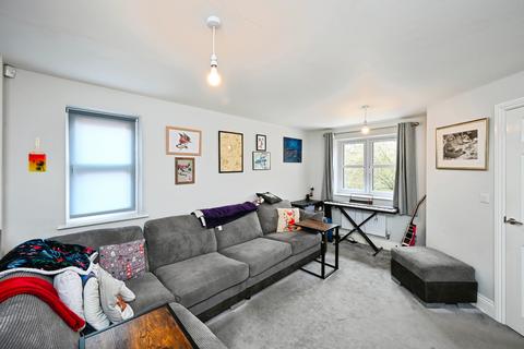 3 bedroom end of terrace house for sale, Goodacre Close, Alfreton, DE55