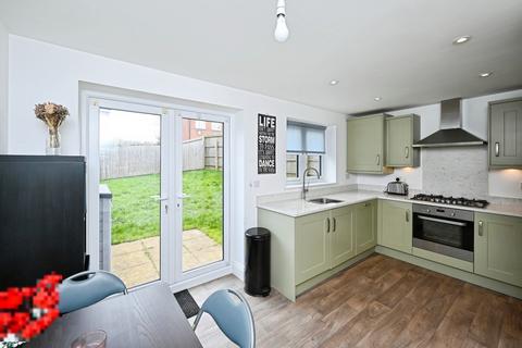 3 bedroom end of terrace house for sale, Goodacre Close, Alfreton, DE55