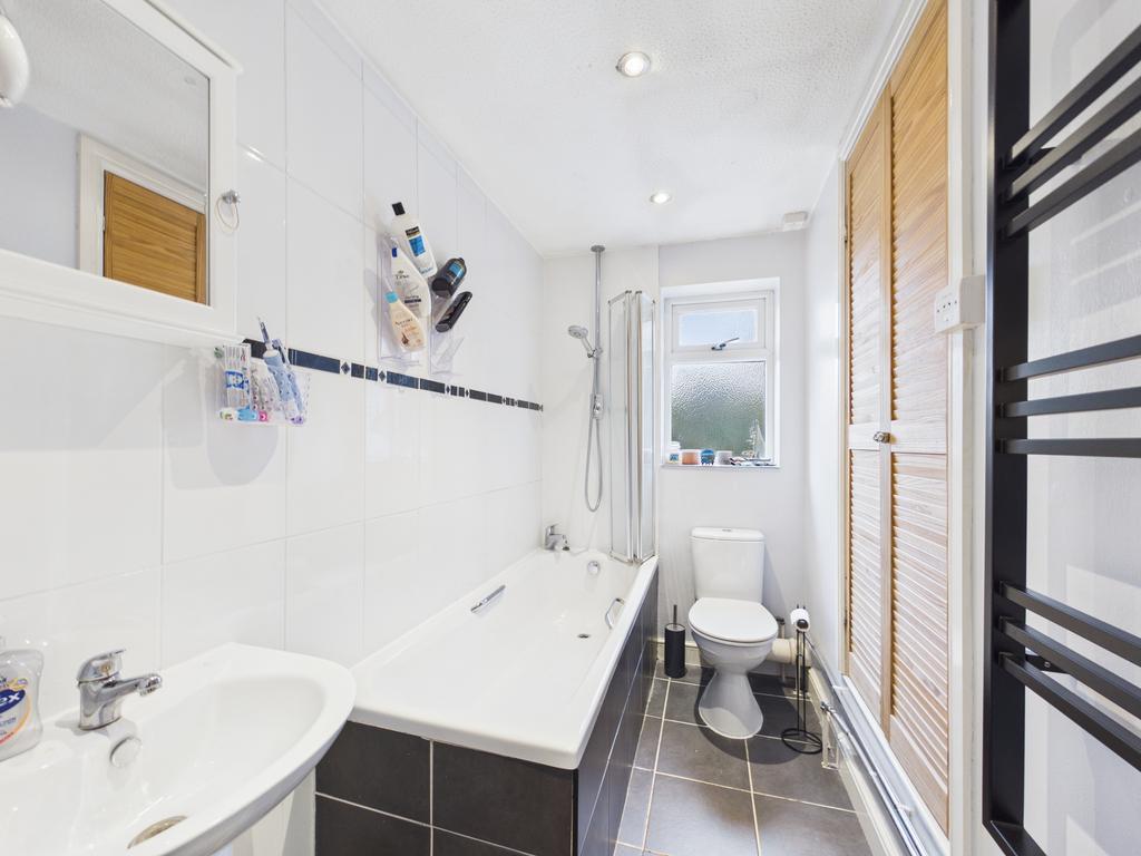 Cam01354 g0 pr0678 still008