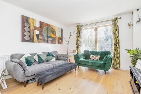 2 bedroom flat for sale, Riverwell Close, Watford
