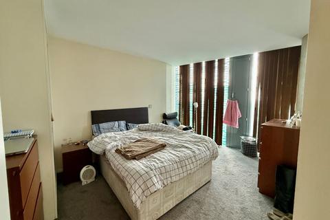 undefined, Apartment 2405 Beetham Tower, 10 Holloway Circus Queensway, Birmingham, B1 1BA