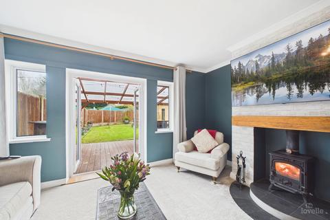 3 bedroom semi-detached house for sale, Abbeygarth Villas Thorn Lane, North Lincolnshire DN19