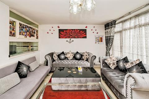 3 bedroom terraced house for sale, Spackmans Way, Slough