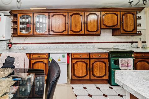 3 bedroom terraced house for sale, Spackmans Way, Slough