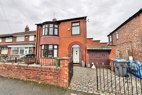 3 bedroom detached house for sale, Balmoral Drive, Denton